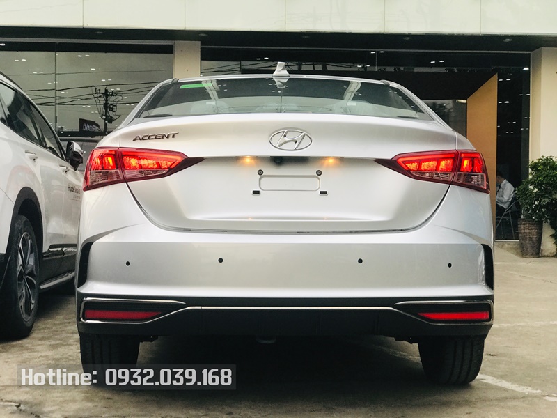 Xe Hyundai Accent màu ghi Bạc 2022 đặc biệt